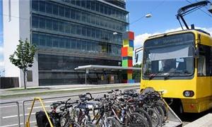 VLT com suporte para bicicletas na Alemanha