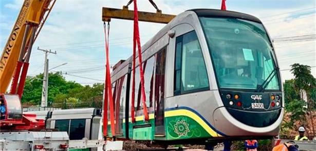 VLT sendo transportado para Hortolândia (SP) em 20